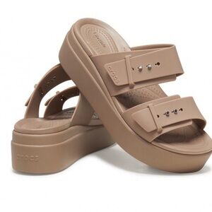 Crocs Women’s Brooklyn Low Wedge Sandals